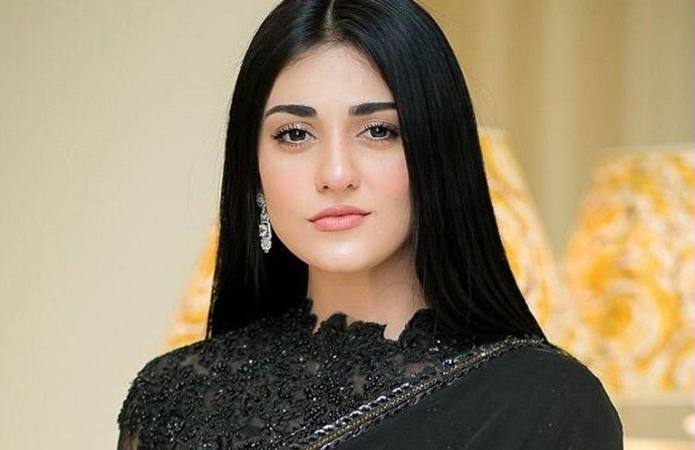 Sarah Khan: Pakistan’s Rising Star Shining Bright - Post Image