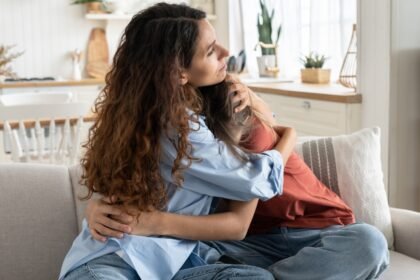 ​5 silent ways children ask for attention