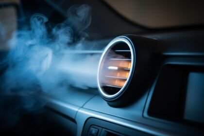Foggy windshield every morning? This simple dashboard fix changes everything |