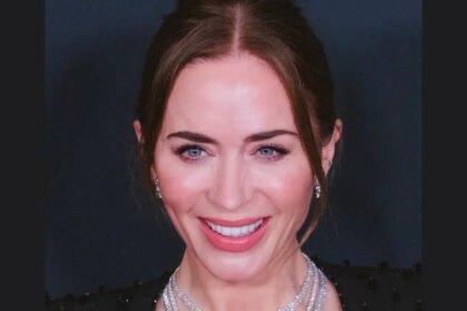 Quote of the day by Emily Blunt on parenting: “I feel bedtime is this essential anchor… The 10-minute chats where they tell you everything, you don’t want to miss them.” |