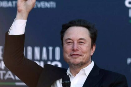 Quote of the day by Elon Musk on parenting: “My children didn’t choose to be born. I chose to have children. They owe me nothing. I owe them everything” |
