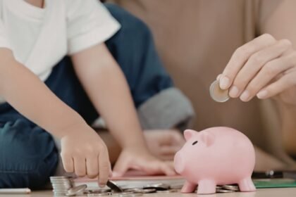 Smart money habits every child should learn early in life
