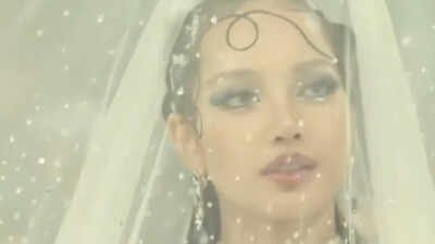 Met Gala 2026: BLACKPINK Lisa stuns with a white, tented dress and 3D arms, embodying ‘Fashion is art’ |