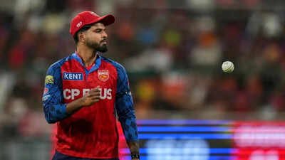 PBKS captain Shreyas Iyer on wrong side of unwanted IPL record after MI defeat