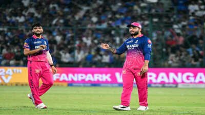 ‘Suicidal move’- Sunil Gavaskar blasts Riyan Parag over Donovan Ferreira’s 18th over gamble